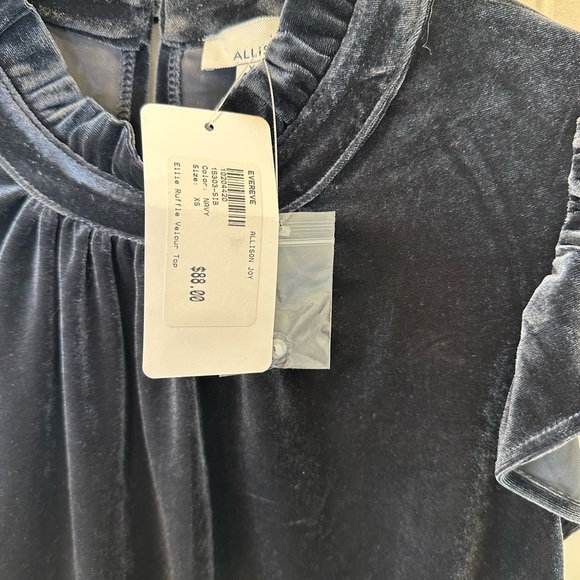 NWT Evereve Allison Joy Ellie Ruffle Velour Top Navy XS - Picture 5 of 6